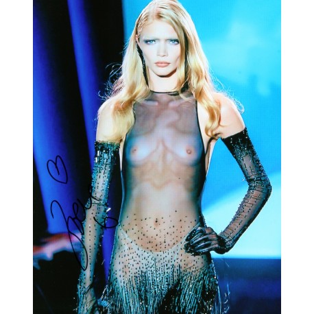 Jodie Kidd signed photo - Item 14529